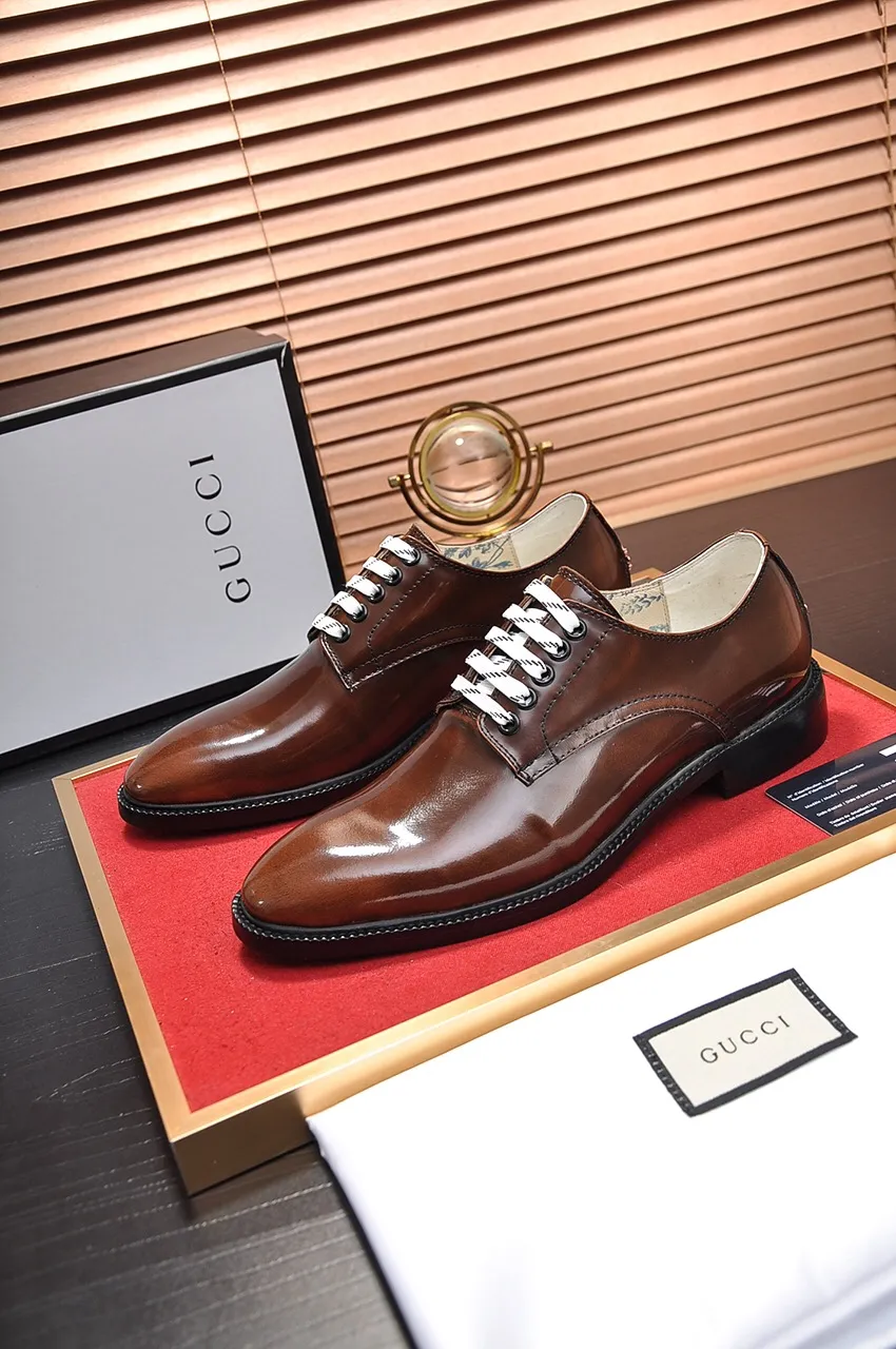 Factory batch 500💶Italy's top luxury men's shoe giant (GUCCI) (Gucci) (full cowhide lining) new arrival🍃Original European style🔰 Pleasant to the eye😍In order to make the shoes more durable and non-deformable🌀The production continues to follow traditional methods but there is still no lack of innovation💪Select original sheepskin for the leather♻️Smooth, natural and extra bright⭐Made of imported cowhide The rich man’s first choice 38-44 yards
